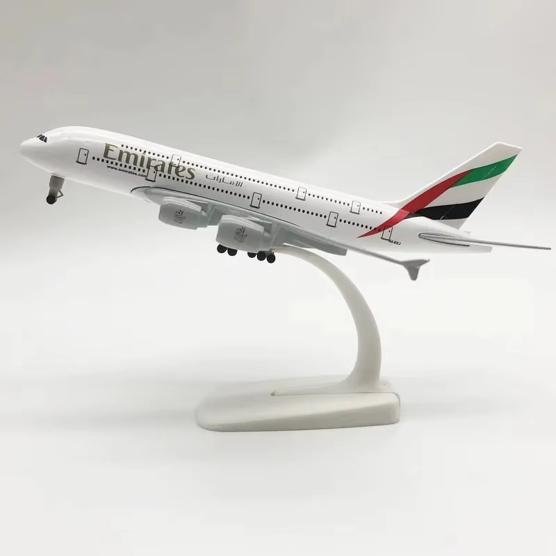 Model Airplane Plastic - 20 CM A380 Emirates Luchtvaartmaatschappij 1:400