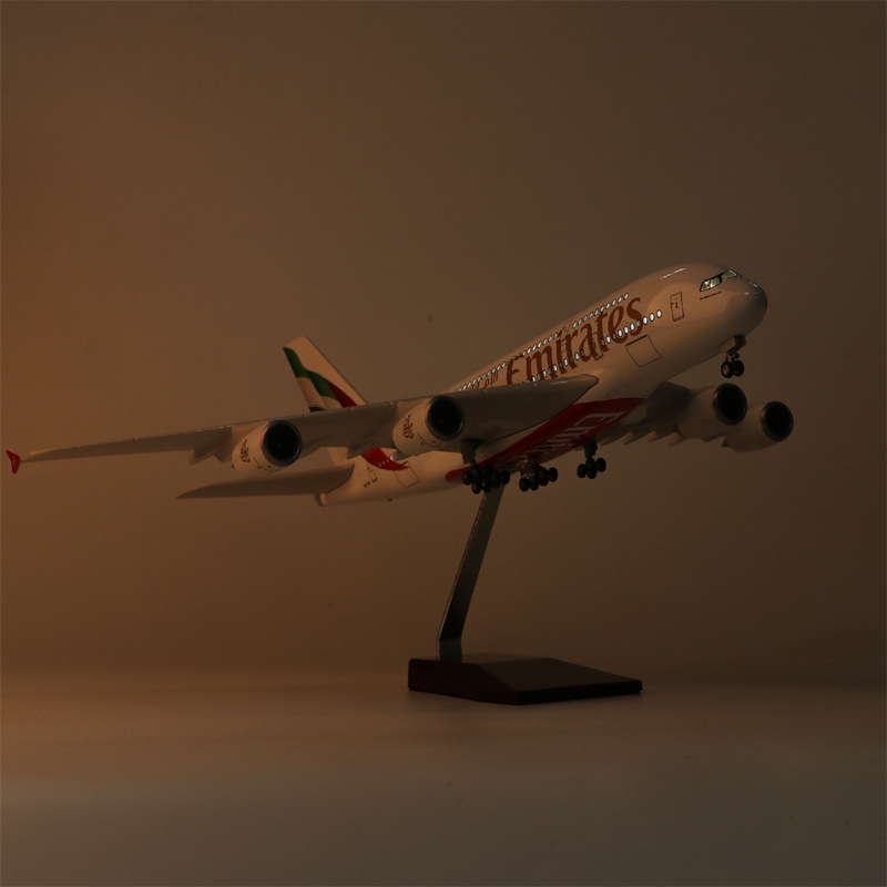 Nieuwe Emirates A380 Model Vli - Model Airplane Plastic recensie en prijs